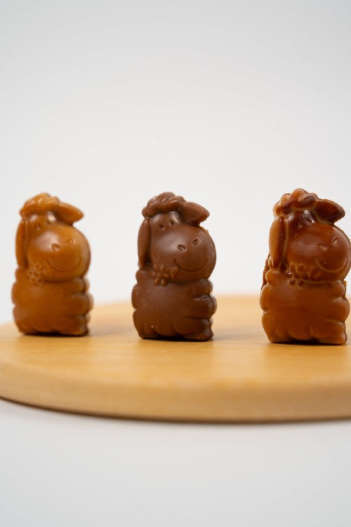 Agnelle de Paques — Chocolat Artisanal au Lait & Crème au Chocolat