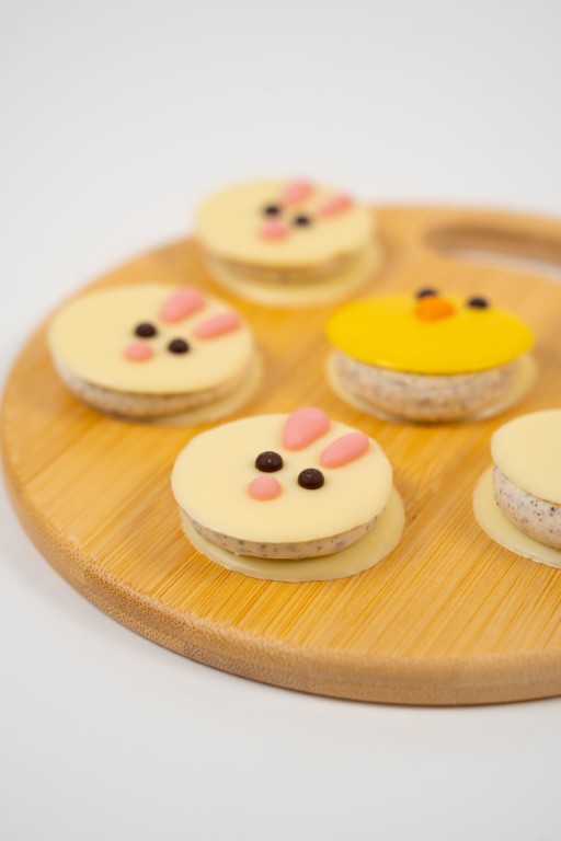 Macarons Artisanaux de Pâques Bunny & Chick — Crème de Stracciatella