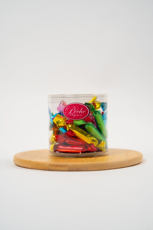 Boîte de 150g de mini bonbons aux fruits Péché Mignon. Packaging élégant pour offrir, sans gélatine animale.