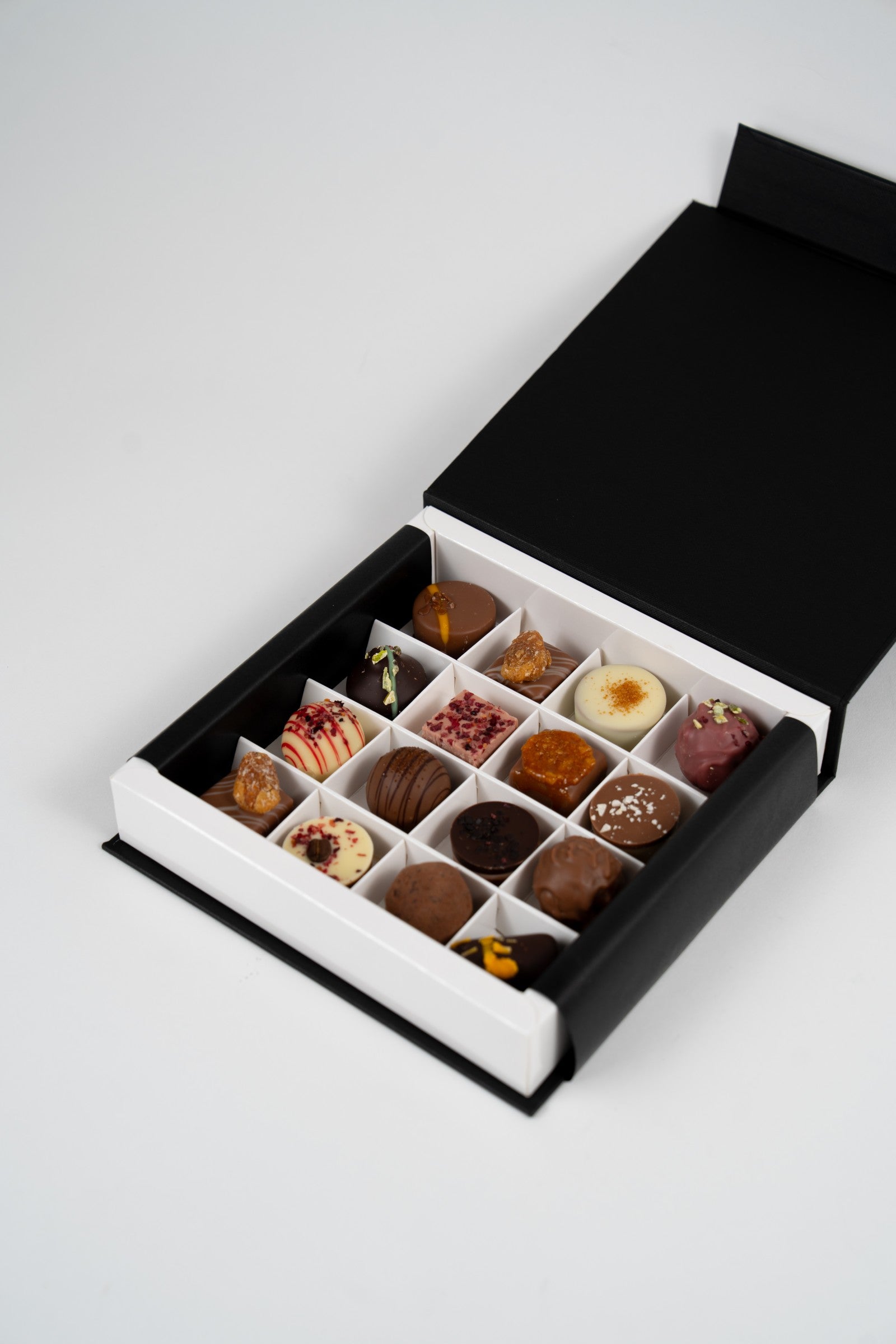 Coffret Nessi 200 g de pralines artisanales Péché Mignon
