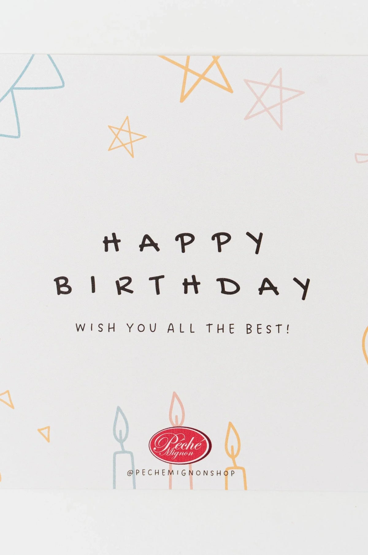 Biglietto d’auguri “Happy Birthday” con illustrazioni festive su sfondo bianco