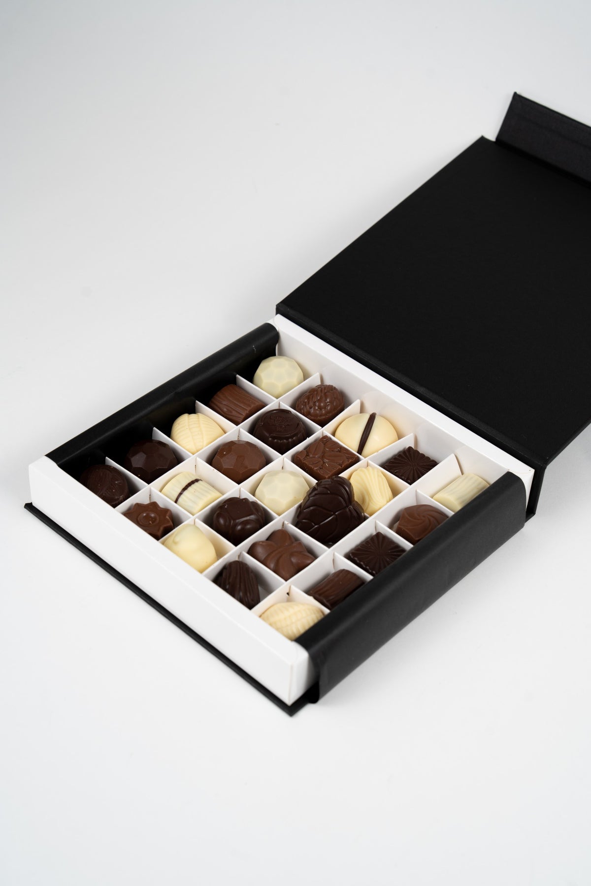 Coffret de pralines belges artisanales (300 g)