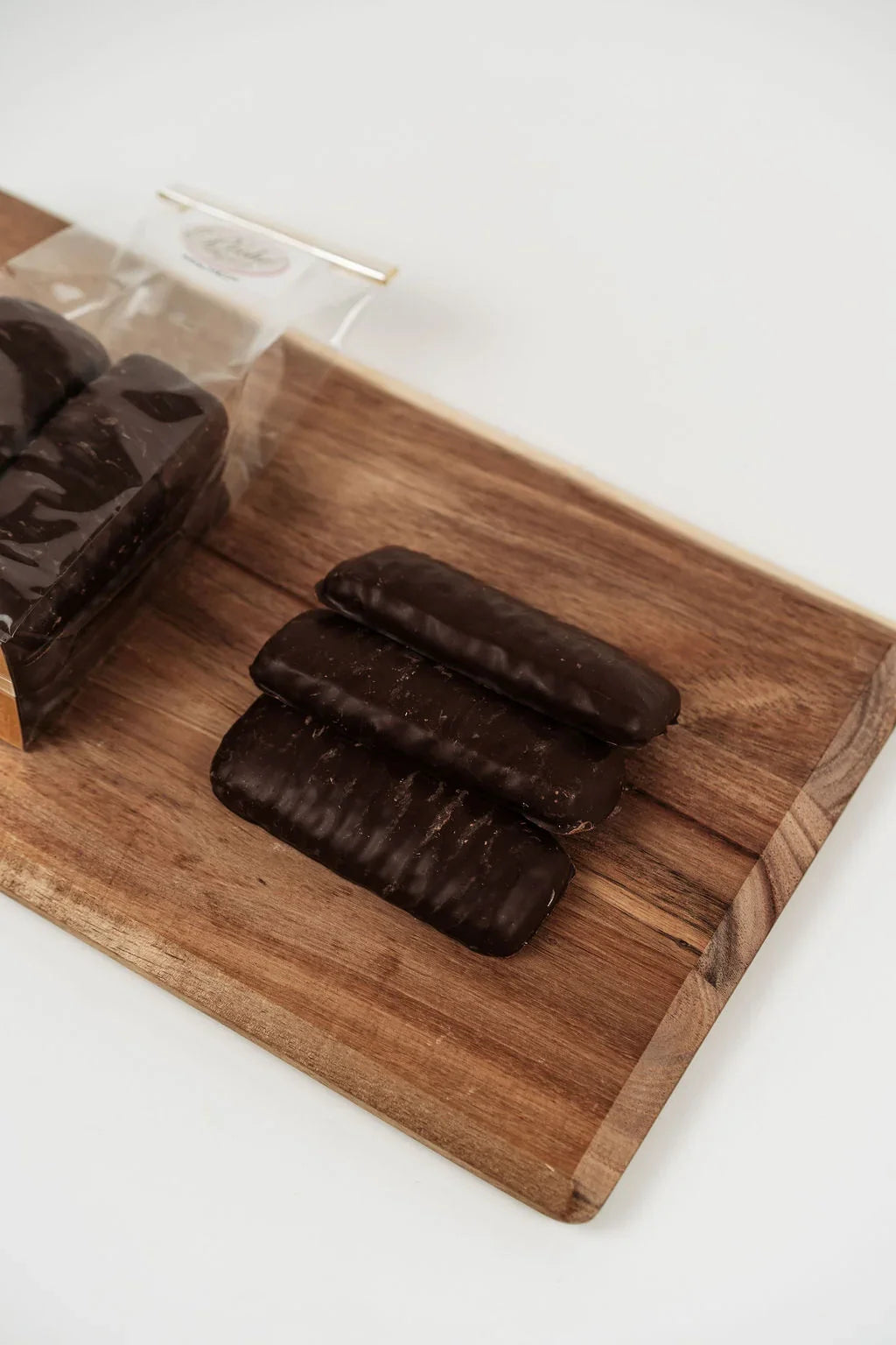 Schnitt Printen Péché Mignon enrobés de chocolat noir, biscuits épicés traditionnels.