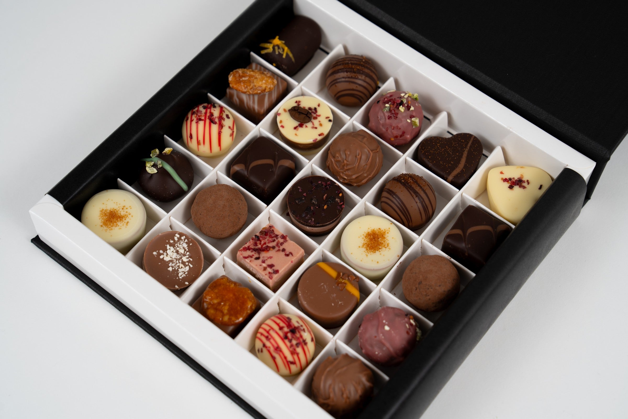 Assortiment de pralines artisanales Nessi en coffret de 300 g