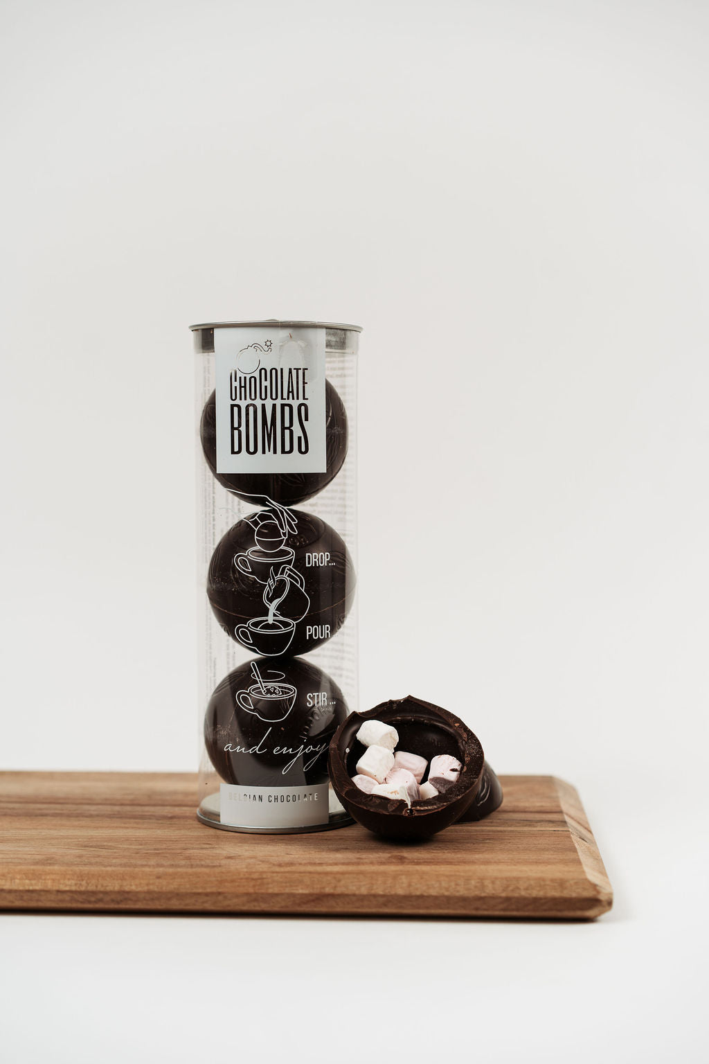 Pack de 3 bombes de chocolat chaud noir avec mini marshmallows à faire fondre dans du lait chaud