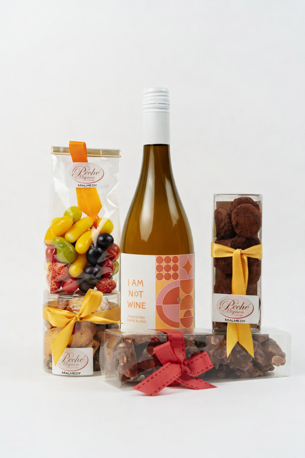 Coffret apéritif sans alcool avec vin blanc pétillant et douceurs artisanales