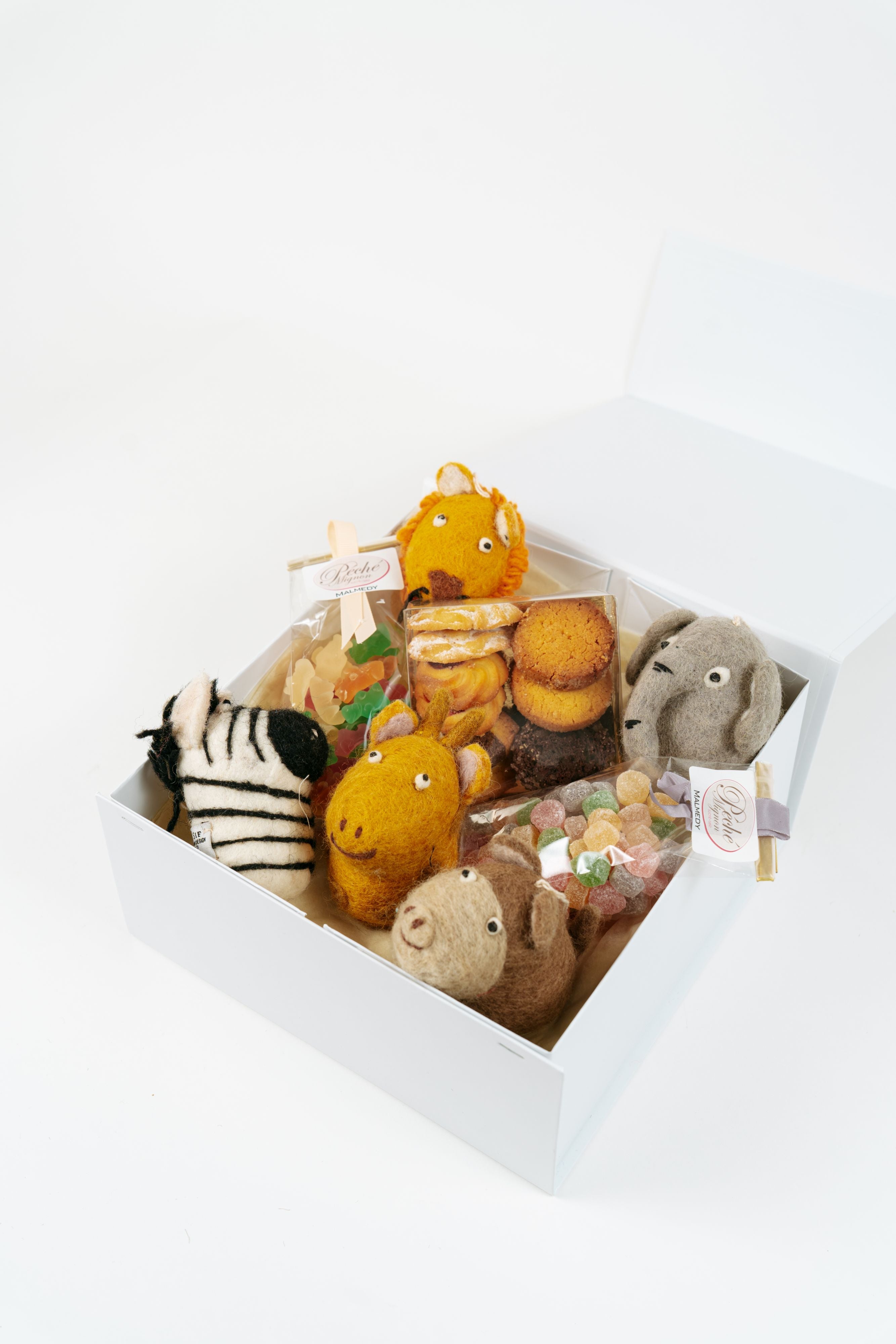 Coffret gourmand enfant avec douceurs artisanales et animaux Gry & Sif en laine