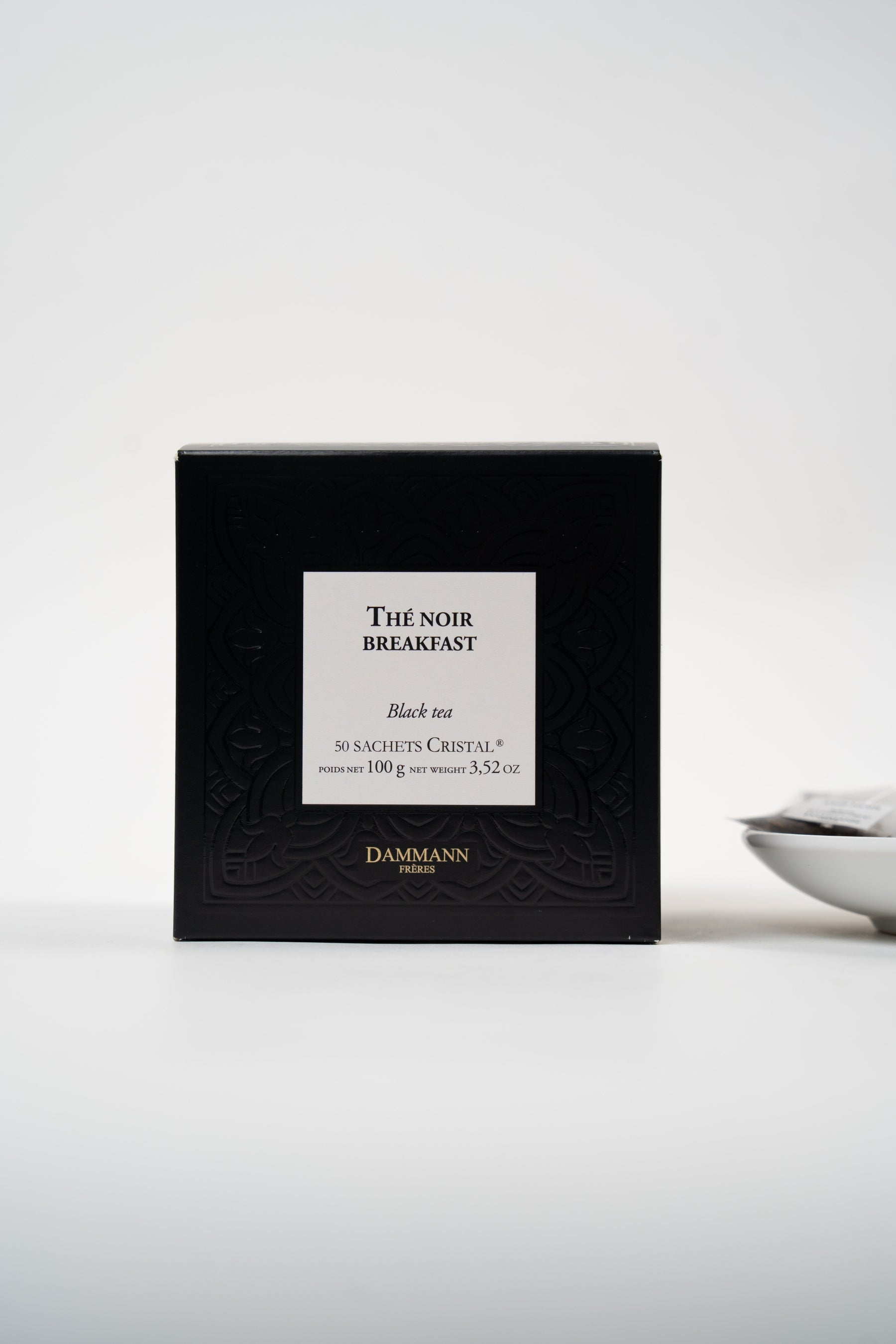 Dammann Frères Breakfast black tea in luxury French tea packaging with artisanal tea sachets
