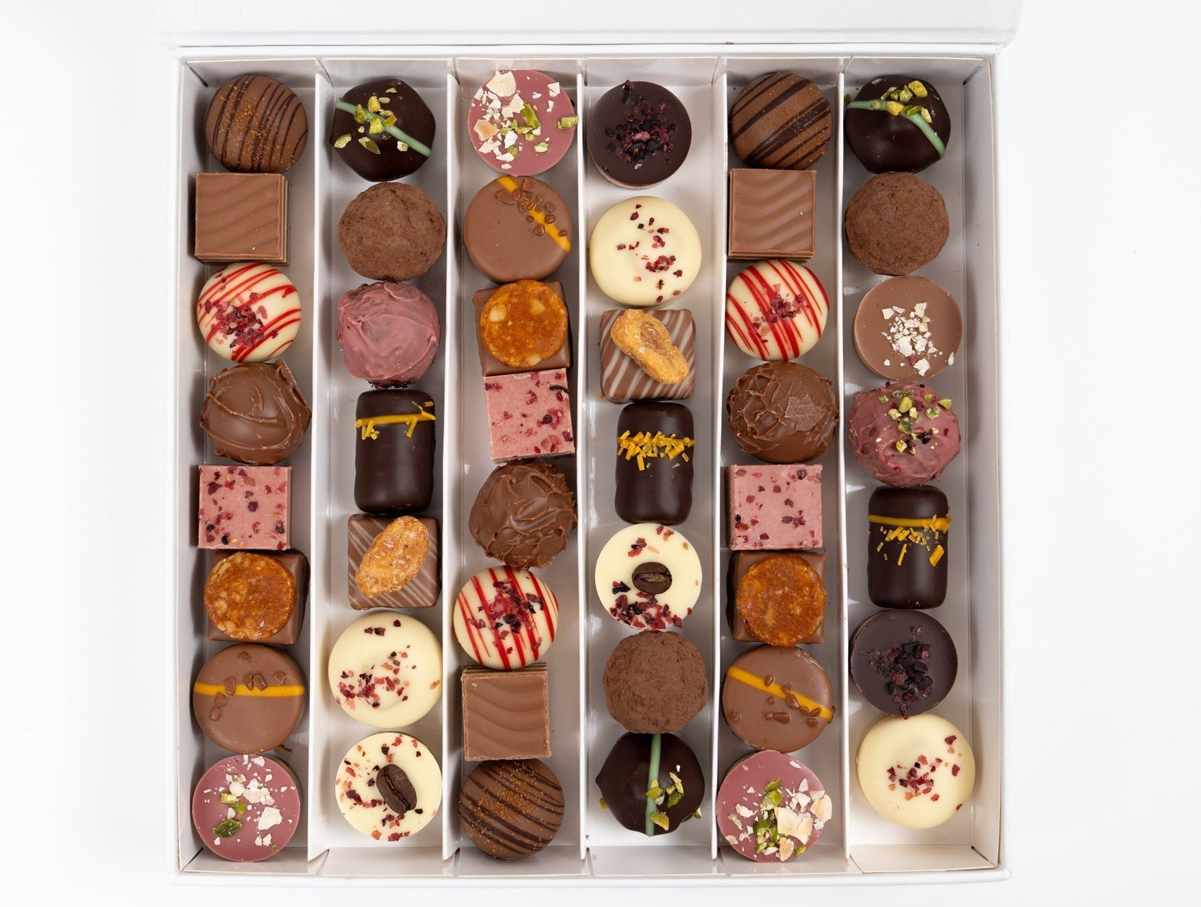 Grand coffret Nessi 525 g de pralines artisanales pour cadeau chocolaté premium