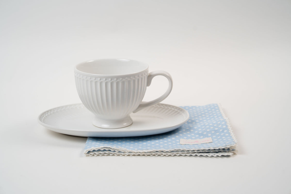 Duo de tasses thé et expresso blanches côtelées en porcelaine avec soucoupe