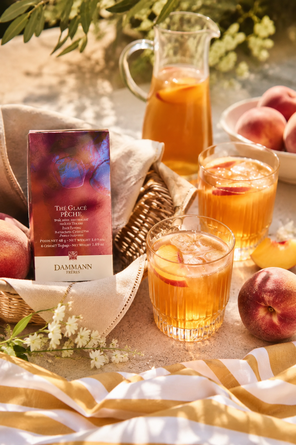Dammann Frères Thé Glacé Pêche iced tea sachets lifestyle
