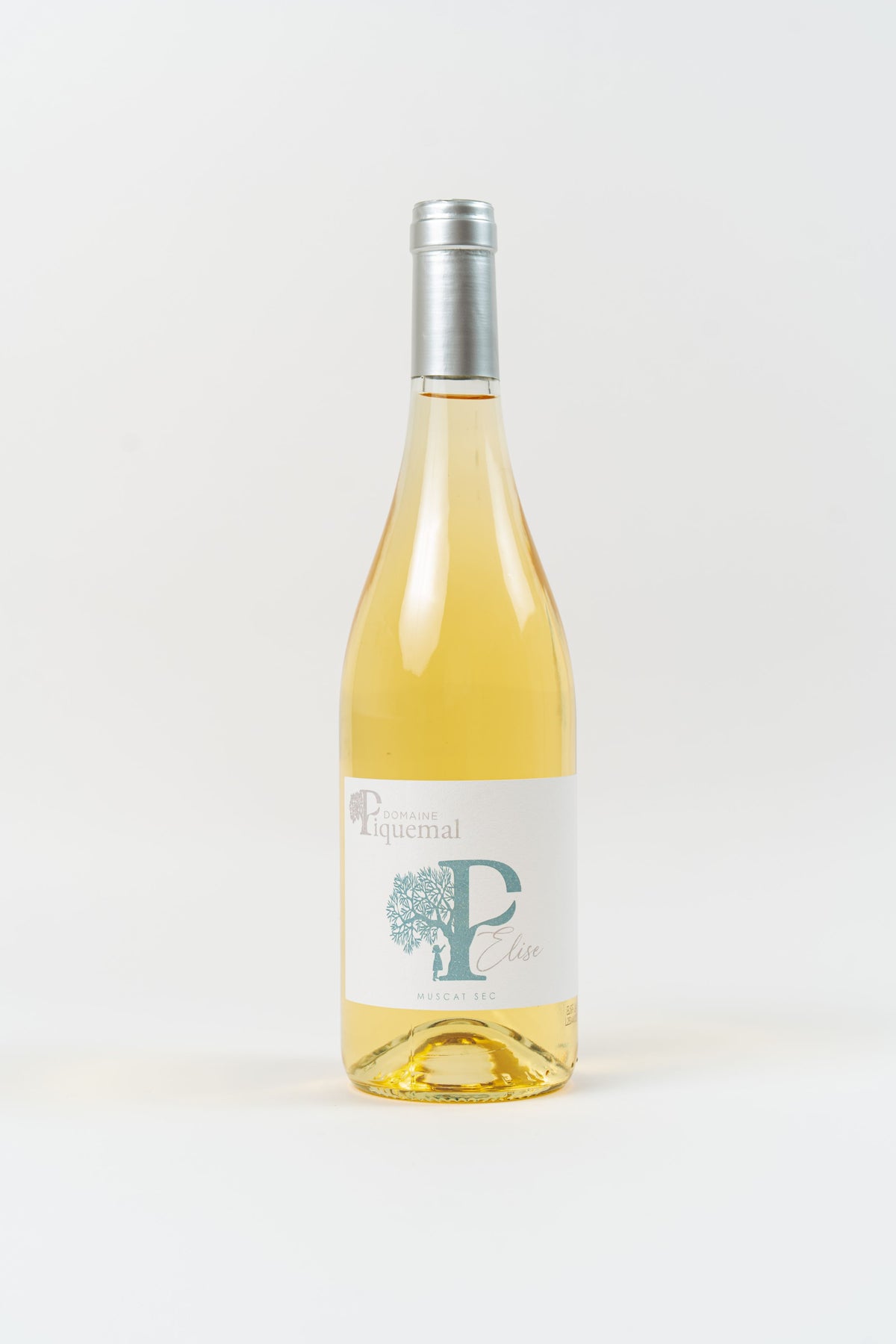 Bouteille de vin blanc Domaine Piquemal 75cl avec notes de muscat et agrumes sur fond blanc